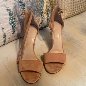 The perfect nude stiletto!